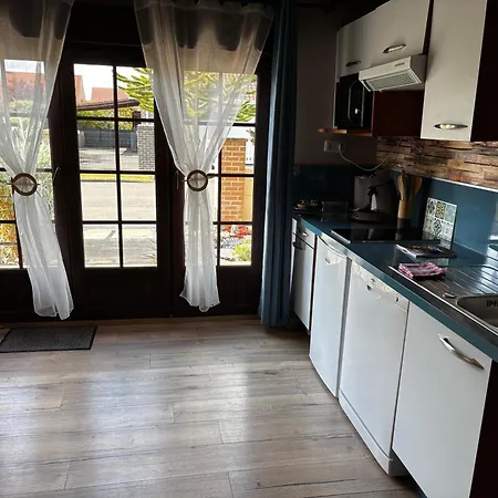 Gite Proche De Gravelines Avec Clim Et Jardin アパート