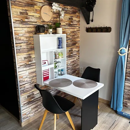 Gite Proche De Gravelines Avec Clim Et Jardin アパート